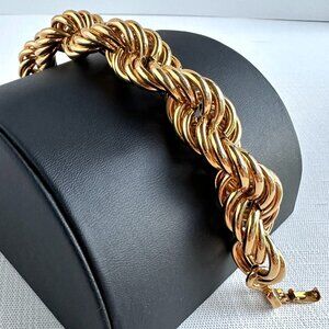 Bijoux Givenchy Gold Tone Rope Twist Bracelet 8"